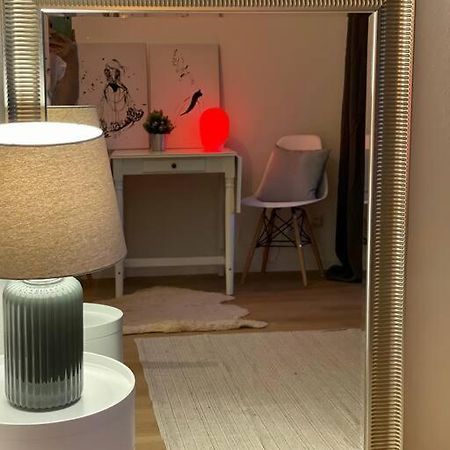 Schickes Apartment Mit Balkon In Düsseldorf Zewnętrze zdjęcie