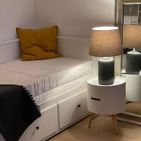Schickes Apartment Mit Balkon In Düsseldorf Zewnętrze zdjęcie